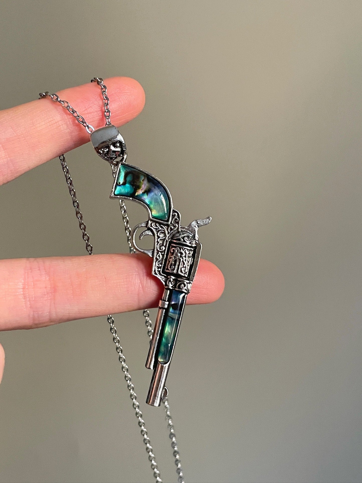 Shell Inlay Revolver Pendant Necklace