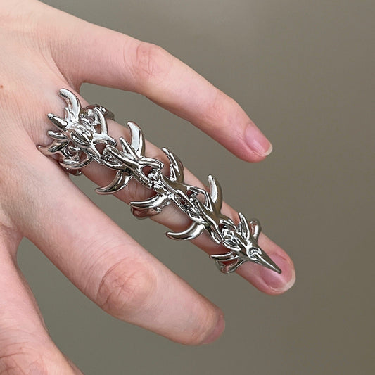 Silver thorn armor ring with long full-finger silhouette and claw-like details